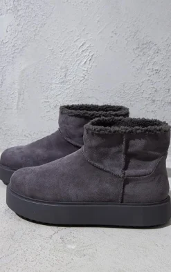 PrettyLittleThing Ankle Boots*Faux Suede Round Toe Thick Flat Sole Ankle Boots