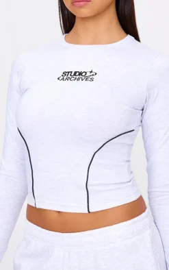 New PrettyLittleThing Contrast Studio Archives Long Sleeve Fitted T-shirt Grey Marl