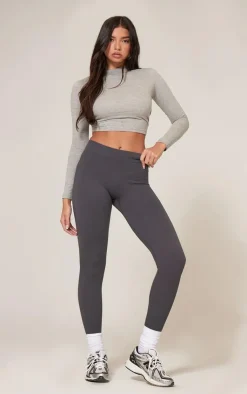 PrettyLittleThing T-Shirts*Crew Neck Long Sleeve Fitted Top