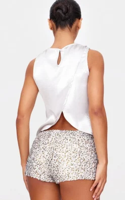 PrettyLittleThing Sleeveless Tops*Metallic Satin Boatneck Long Top