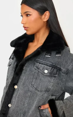 PrettyLittleThing Aviator Jackets*Soft Faux Fur Aviator Style Denim Jacket