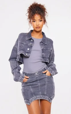 Online PrettyLittleThing Washed Curved Hem Denim Jacket Grey