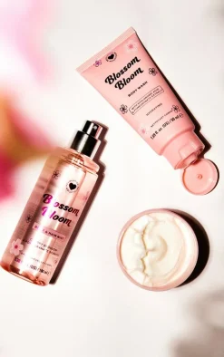 PrettyLittleThing Bath & Body*I Heart Revolution Blossom Bloom Bath Body Gift Set