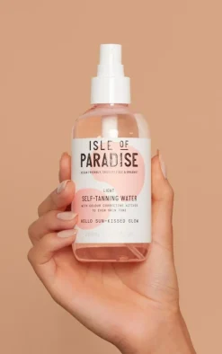 PrettyLittleThing Tanning*Isle of Paradise Self Tanning Water