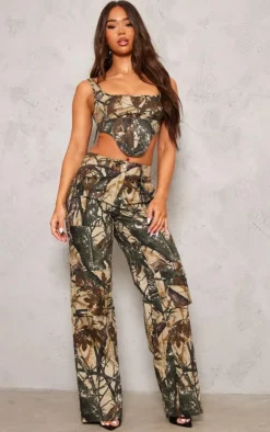 Discount PrettyLittleThing Abstract Camo Printed Twill Dip Hem Structured Cargo Corset Khaki