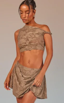 Outlet PrettyLittleThing Floral Sheer Burnout Asymmetric Crop Top Khaki