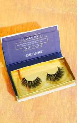 PrettyLittleThing False Eyelashes*Land of Lashes Luxury Faux Mink Siren