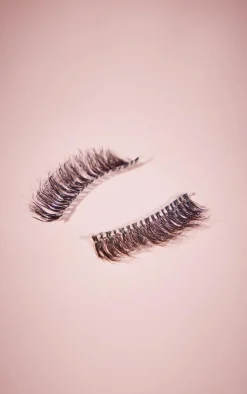 PrettyLittleThing False Eyelashes*Land of Lashes Nudelash 7