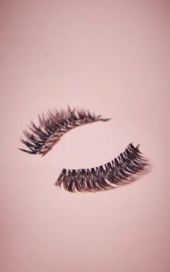 PrettyLittleThing False Eyelashes*Land of Lashes Nudelash 6