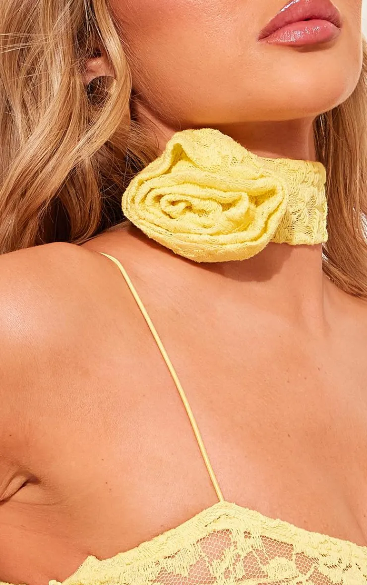 PrettyLittleThing Necklaces*Lace Tie Corsage