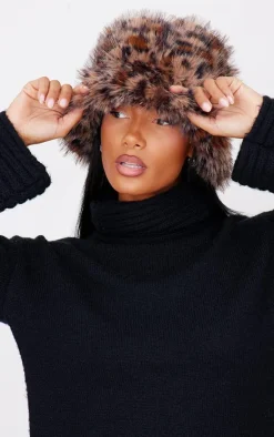 PrettyLittleThing Hats*Faux Fur Bucket Hat