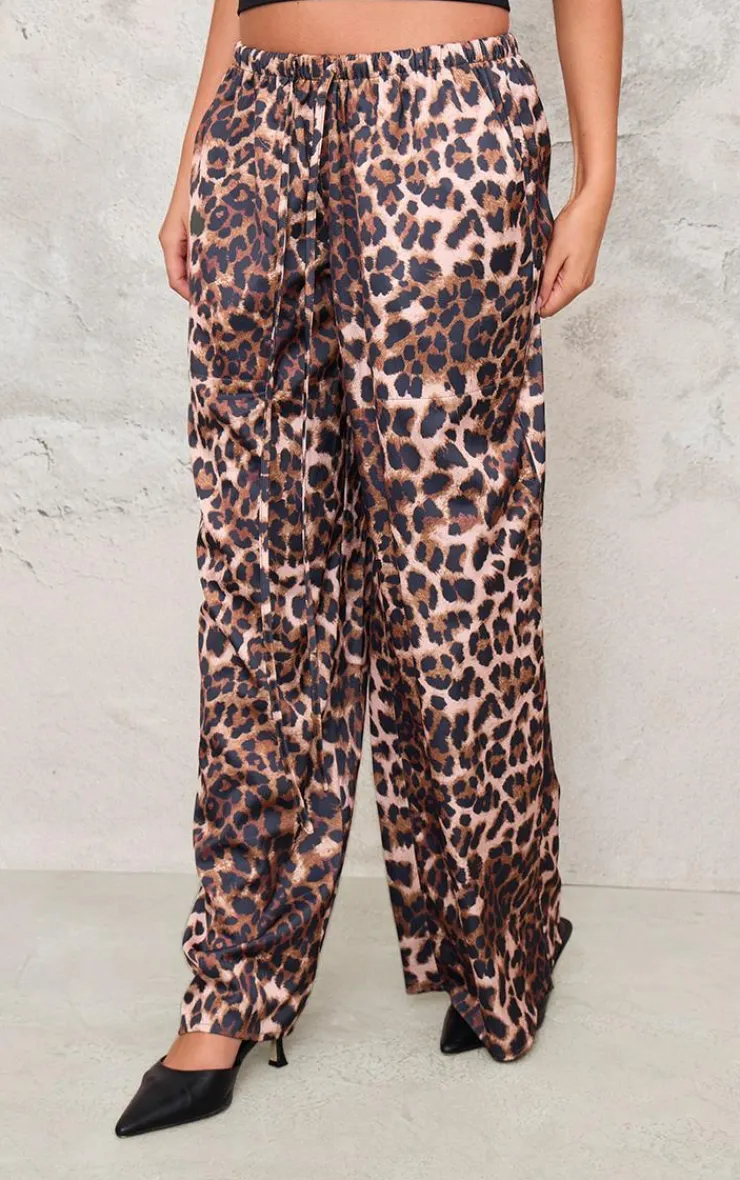 PrettyLittleThing Christmas Day Outfits*Premium Satin Low Rise Wide Leg Drawstring Pants