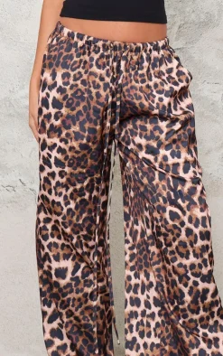 PrettyLittleThing Christmas Day Outfits*Premium Satin Low Rise Wide Leg Drawstring Pants