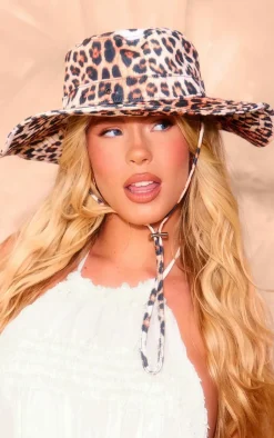 PrettyLittleThing Hats*Toggle Bucket Hat