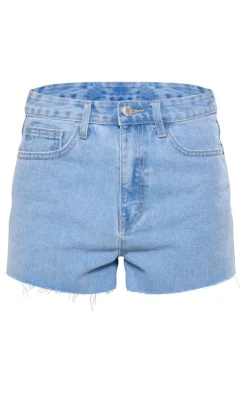 PrettyLittleThing Christmas Shop*Wash Denim Raw Hem Hot Pants