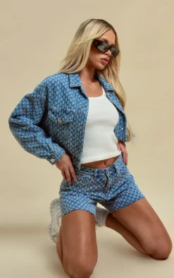 New PrettyLittleThing Textured Denim Shorts Light Blue Wash
