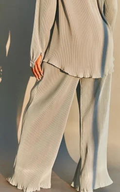 New PrettyLittleThing Plisse High Waisted Wide Leg Pants Light Grey