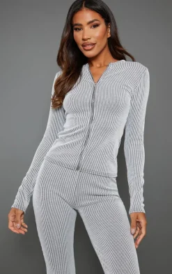 Hot PrettyLittleThing Light Grey Two Tone Rib Longline Zip Up Top Moss Grey