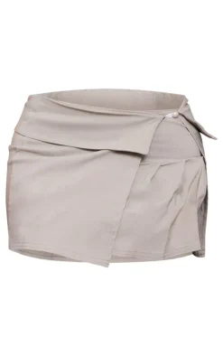 New PrettyLittleThing Stretch Woven Mid Rise Pleated Micro Mini Skirt Light Mocha