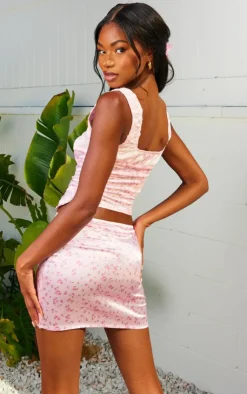 Clearance PrettyLittleThing Ditsy Floral Print Satin Lace Up Ruched Bust Corset Light Pink