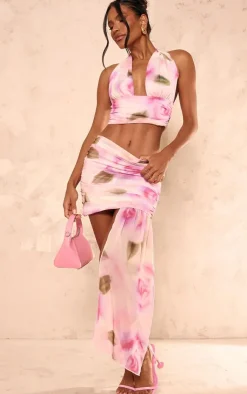 PrettyLittleThing Floral Print Chiffon Halterneck Crop Top Light Pink