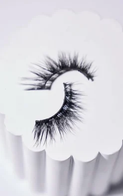 PrettyLittleThing False Eyelashes*Lily Lashes Luxury Synthetic- Ca$h