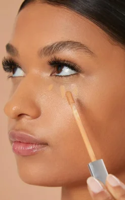 PrettyLittleThing Contouring*L'Oréal Paris True Match Concealer 1N Ivory