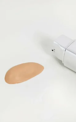 PrettyLittleThing Foundation*L'Oréal Paris True Match Foundation 5N Sand