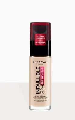 PrettyLittleThing Foundation*L'Oreal Paris Infallible 32H Fresh Wear Foundation 15 Vitamin