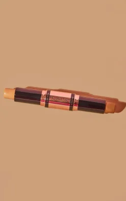PrettyLittleThing Bronzers*Makeup Revolution Fast Base Contour Stick