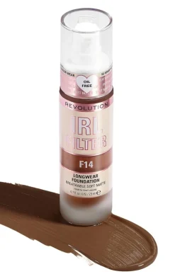 PrettyLittleThing Foundation*Makeup Revolution IRL Filter Longwear Foundation
