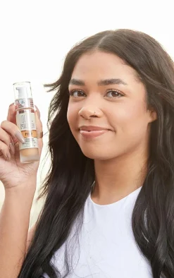 PrettyLittleThing Foundation*Makeup Revolution IRL Filter Longwear Foundation