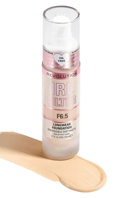 PrettyLittleThing Foundation*Makeup Revolution IRL Filter Longwear Foundation