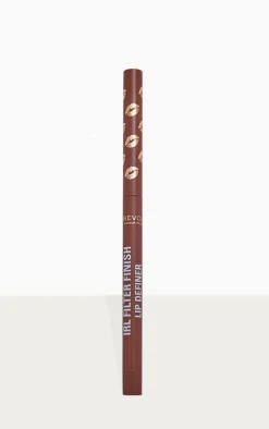 PrettyLittleThing Lip Liners*Makeup Revolution IRL Filter Finish Lip Definer
