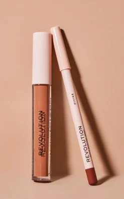PrettyLittleThing Lipstick*Makeup Revolution Lip Contour Kit 