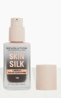 PrettyLittleThing Foundation*Makeup Revolution Skin Silk Serum Foundation