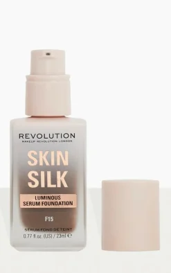 PrettyLittleThing Foundation*Makeup Revolution Skin Silk Serum Foundation