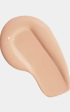 PrettyLittleThing Foundation*Makeup Revolution Skin Silk Serum Foundation