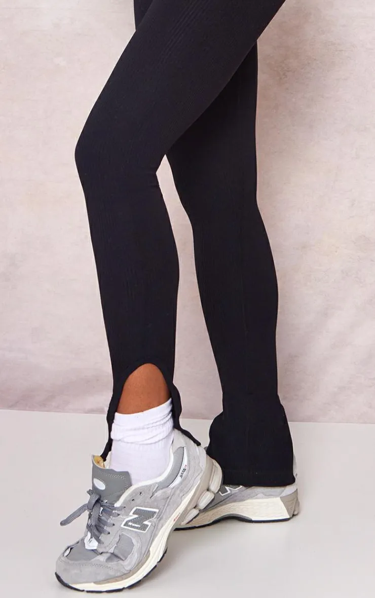 PrettyLittleThing Snatched*Maternity Snatched Ribbed Split Hem Leggings