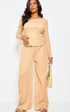 Hot PrettyLittleThing Maternity Textured Asymmetric Off The Shoulder Top Stone