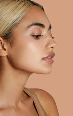 PrettyLittleThing Contouring*Maybelline Eraser Eye Concealer 04