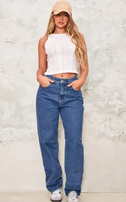 PrettyLittleThing Christmas Shop*Dipped Back Waistband Boyfriend Jeans