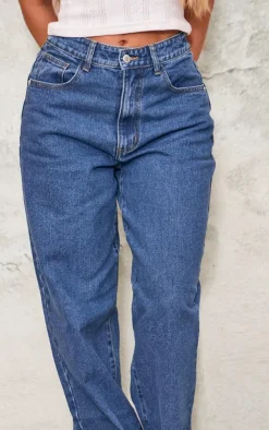 PrettyLittleThing Christmas Shop*Dipped Back Waistband Boyfriend Jeans