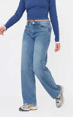 PrettyLittleThing Straight Leg Denim Jeans Mid Blue Wash