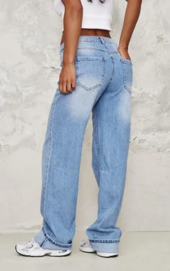 PrettyLittleThing Christmas Shop*Turn Up Hem Jeans