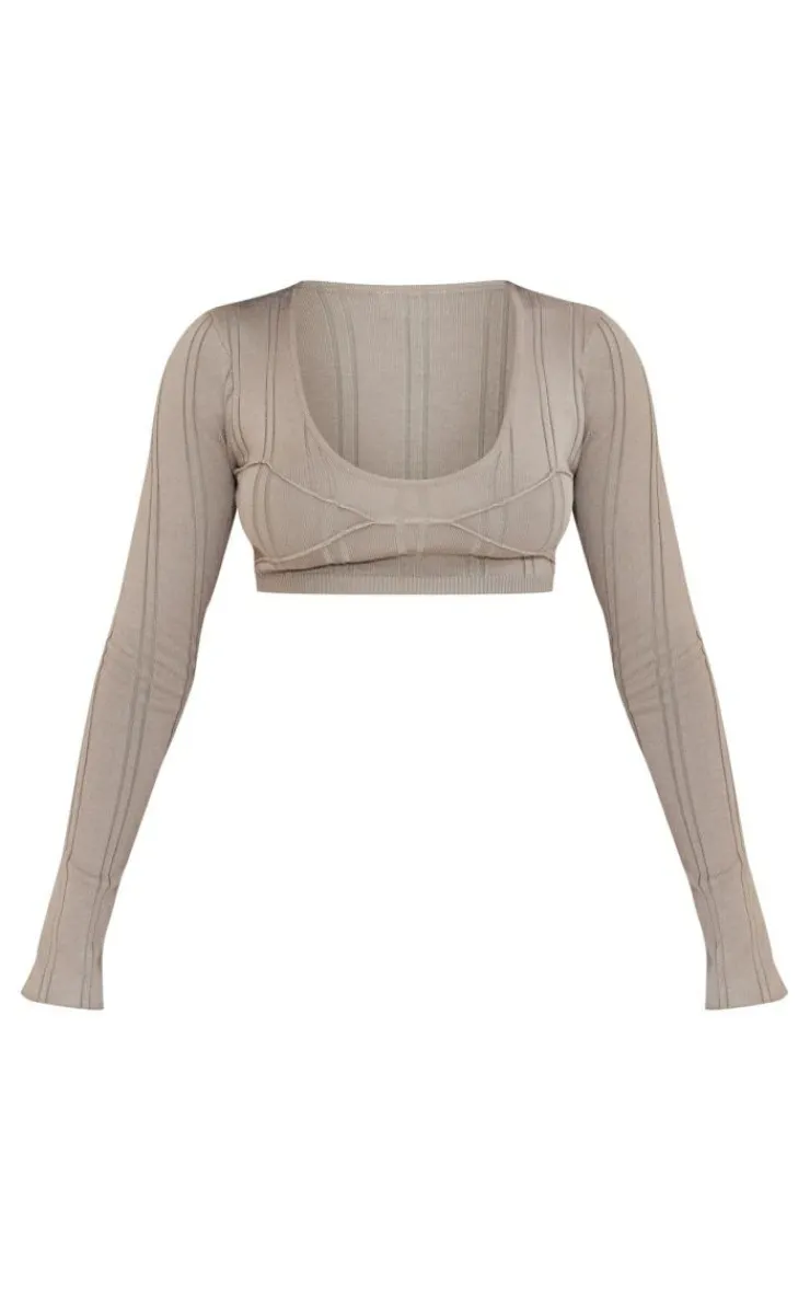 Discount PrettyLittleThing Contrast Binding Long Sleeve Crop Top Mocha
