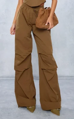 Online PrettyLittleThing Shell Toggle Drawstring Ruched Cargo Pants Mocha
