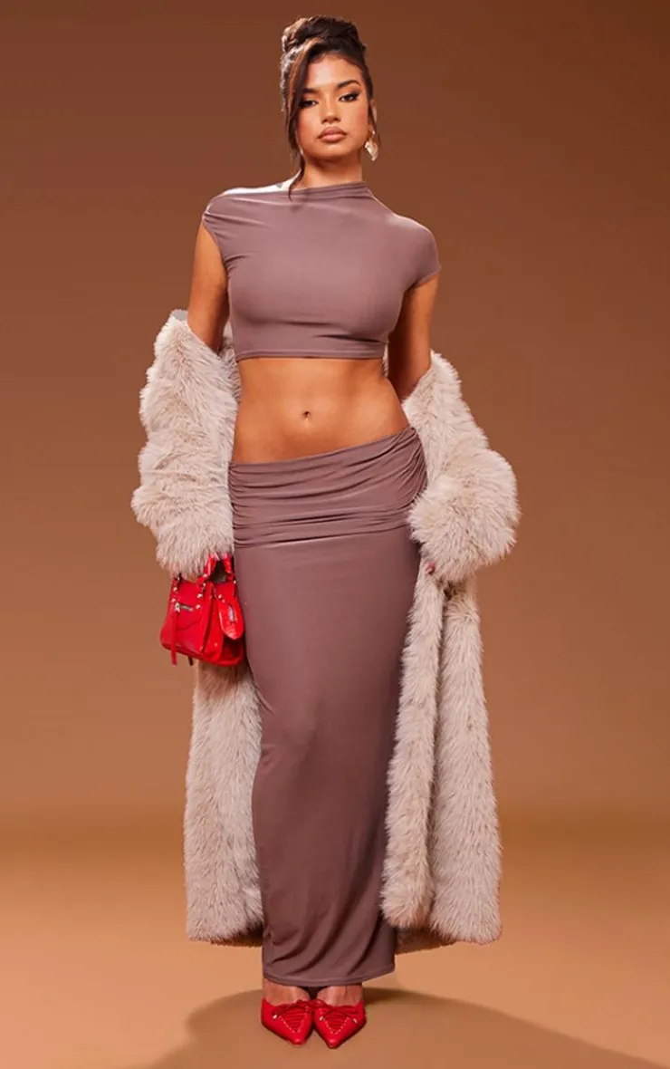 Hot PrettyLittleThing Soft Touch Asymmetric Fold Over Ruched Maxi Skirt Mocha