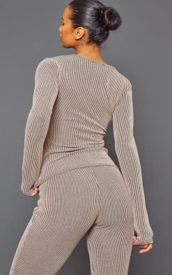 Discount PrettyLittleThing Two Tone Rib Longline Zip Up Top Mocha