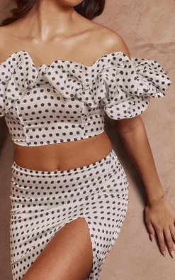 Online PrettyLittleThing Polka Dot Ruffle Detail Top Monochrome